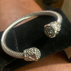 STAINLESS STEEL CABLE TWIST BRACELET BANGLE WITH PAVÉ CRYSTAL END CAP DETAIL